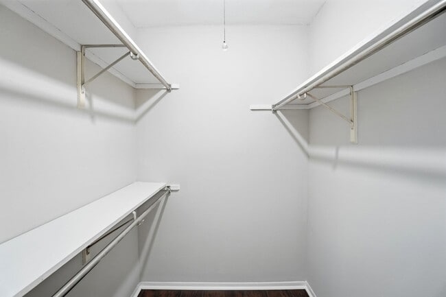 Building Photo - Spacious Condo • Pool Community • Prime Location