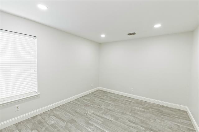 Building Photo - 9900 Presthope Dr