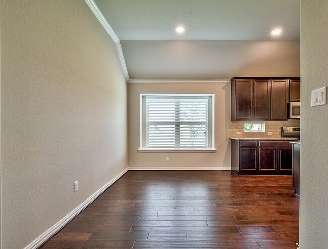 Building Photo - 304 Callaghan Dr