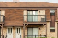 Building Photo - 1304 Normandy Ct