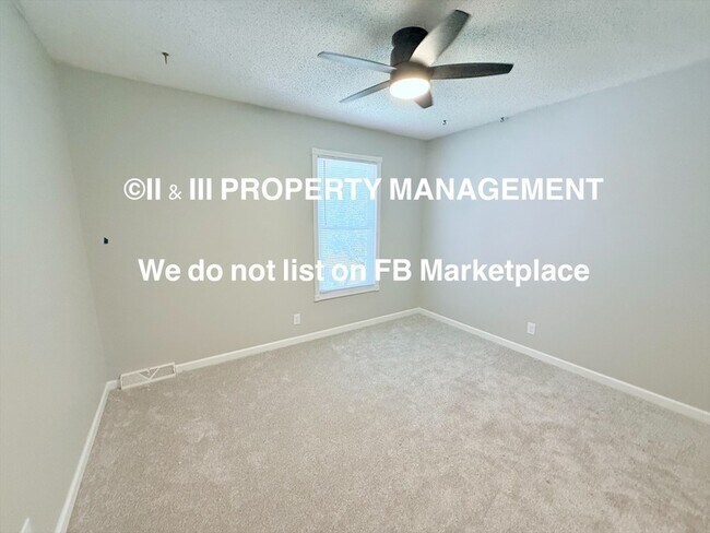 Building Photo - 138 E Nelson Cir