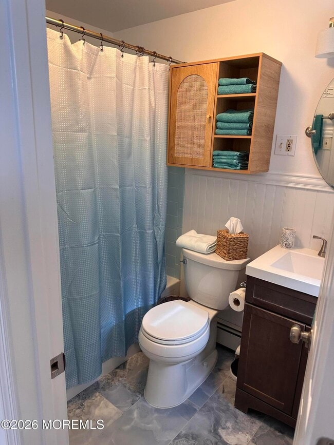 Building Photo - 101 Center Ave