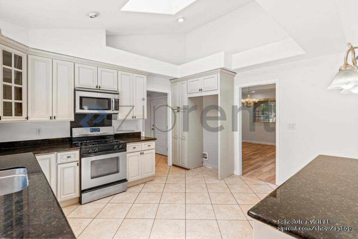 Building Photo - 1400 Arkell Rd