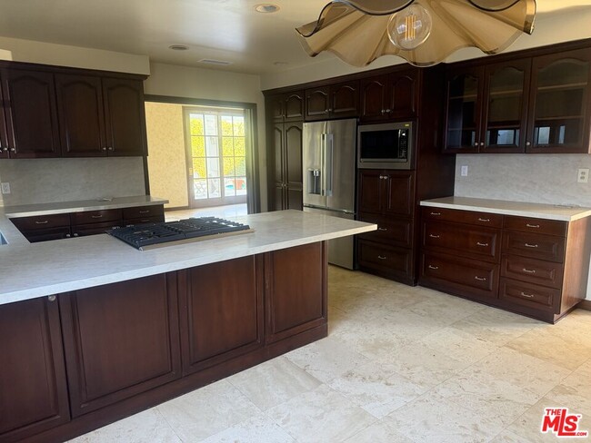 Building Photo - 5867 W 75th St