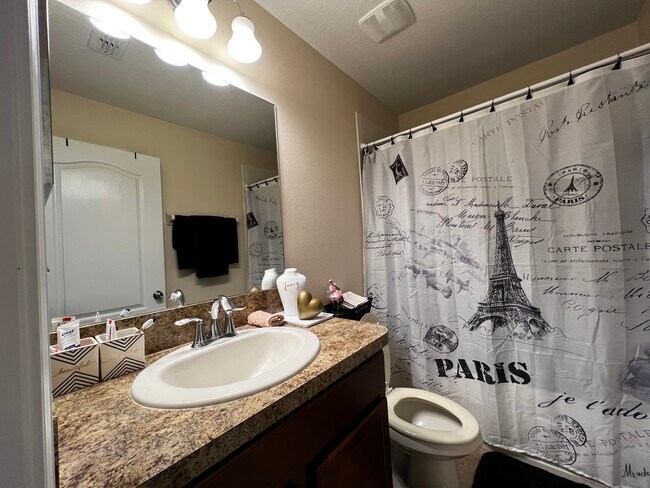 Building Photo - 4046 Mountain Chestnut Way