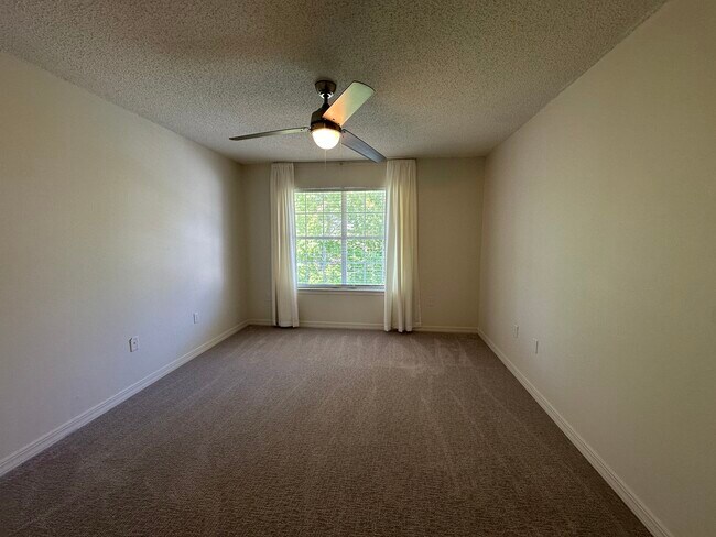 Building Photo - 268 Twin Lakes Ln