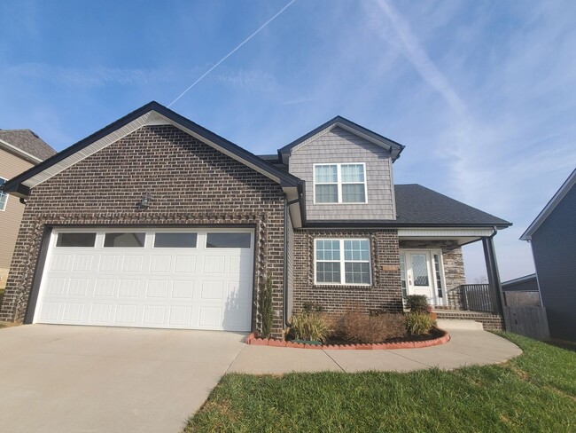 Primary Photo - $2100 Executive 3 Bed 2.5 Bath with Bonus ...