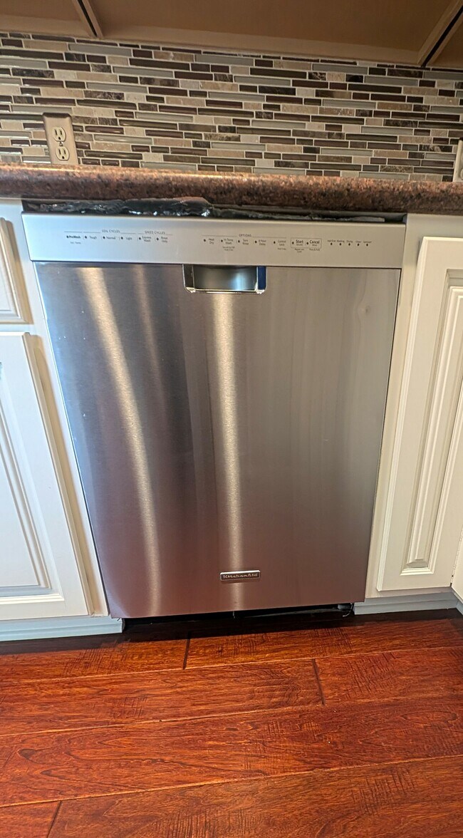 Building Photo - 10140 Palm Glen Dr