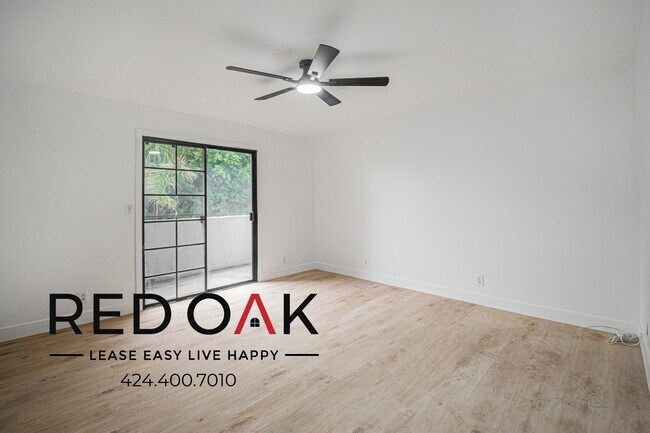 Building Photo - 4651 Cahuenga Blvd