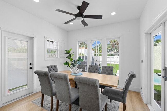 Building Photo - 419 30th St