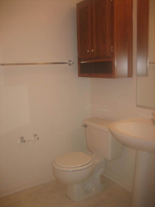 Building Photo - Beautiful 2 bedroom 2 bathroom First Floor Condo in Bel Air