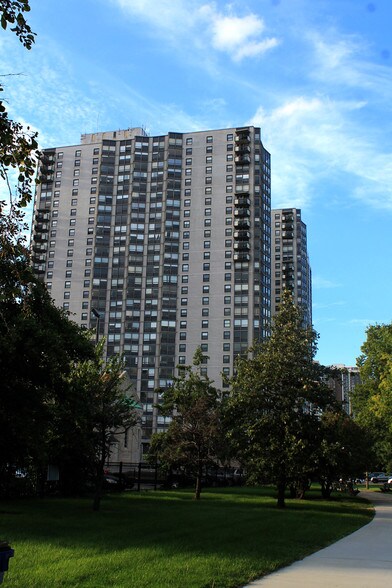 Building 1 - 5701 N Sheridan Rd