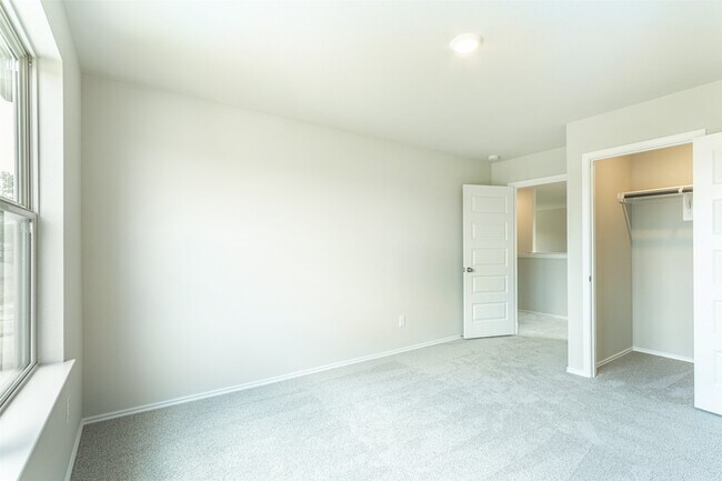 Building Photo - 8205 Red Spruce St