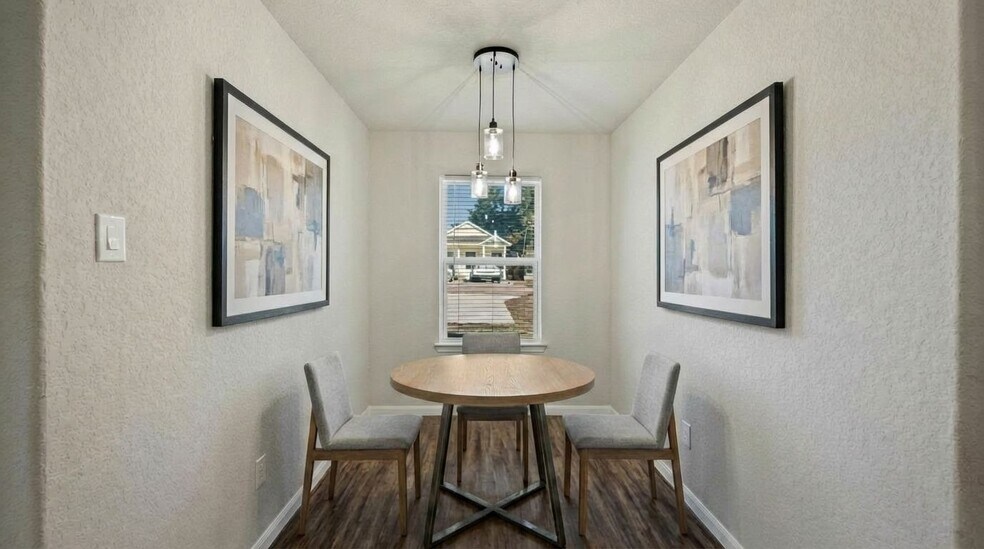 Building Photo - 16649 E Forrestal