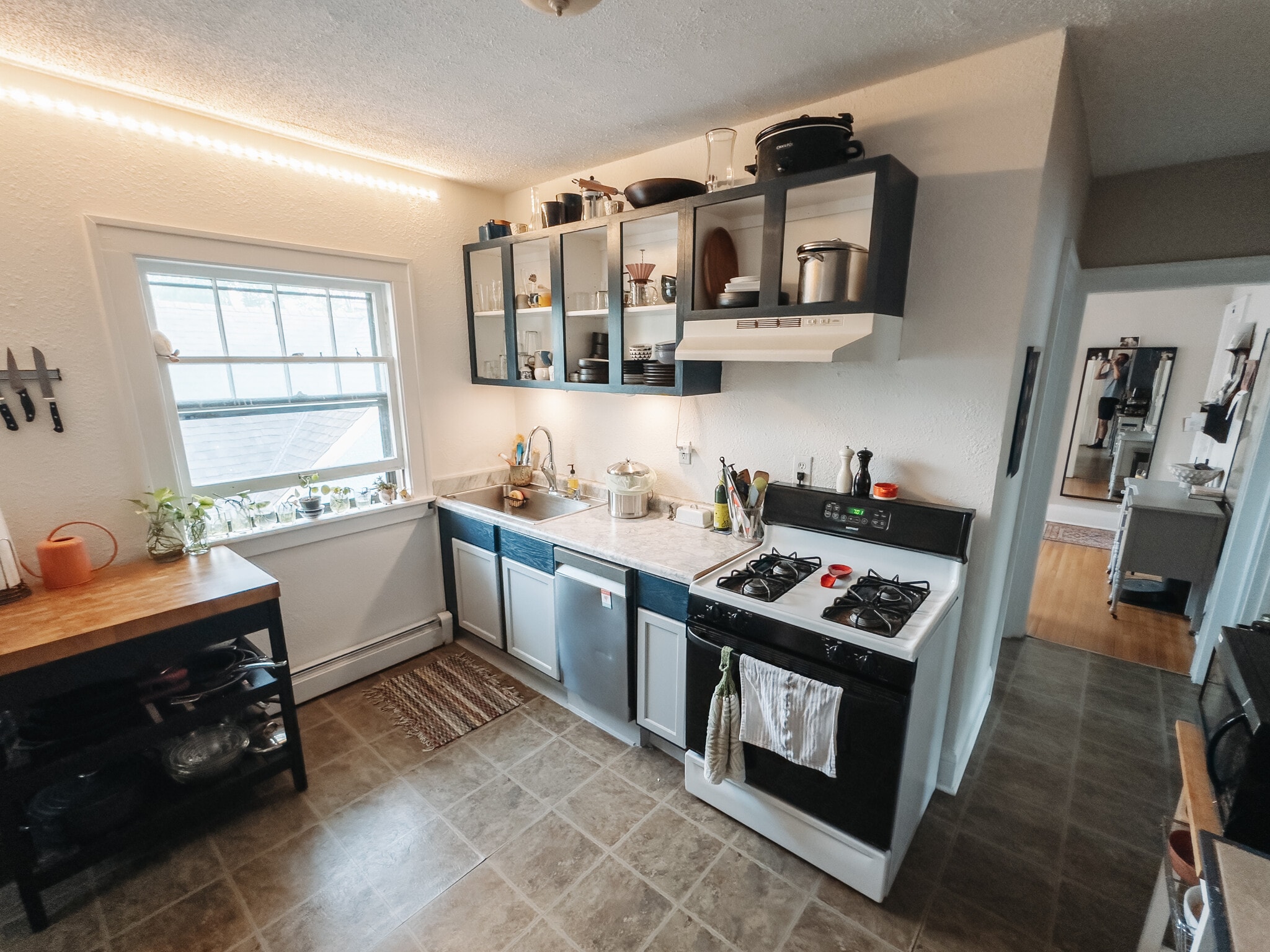 Kitchen - 4133 Portland Ave