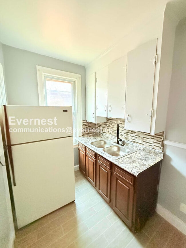 Building Photo - 4066 Tyler St