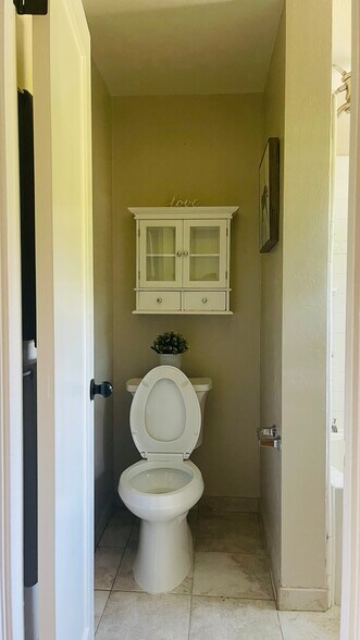 Building Photo - 713 Lighthouse Ave