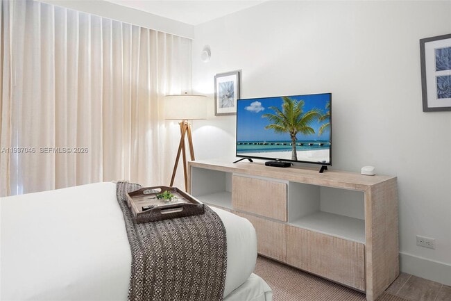 Building Photo - 102 24th St