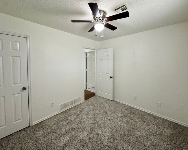 Building Photo - Updated