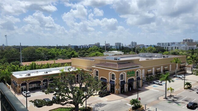 Building Photo - 1064 N Tamiami Trl