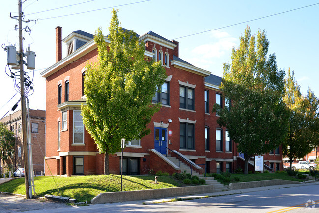 Building Photo - Guerin Place