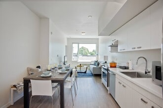 Building Photo - Westline