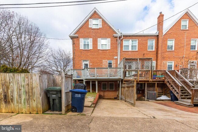 Building Photo - 2243 40th St NW