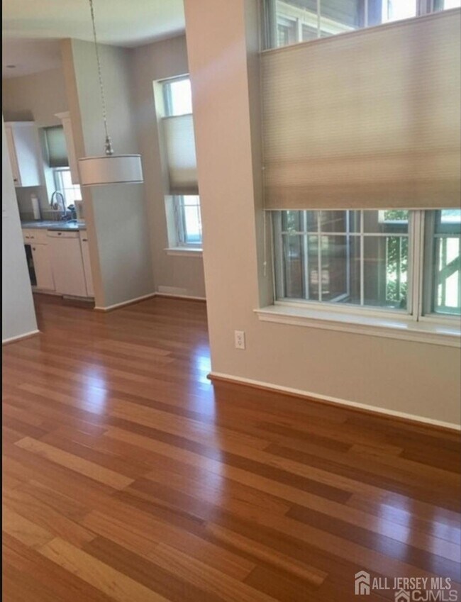 Building Photo - 3081 Cypress Ct