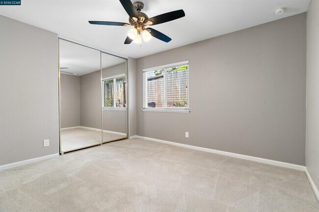 Building Photo - 313 Deepcreek Ct