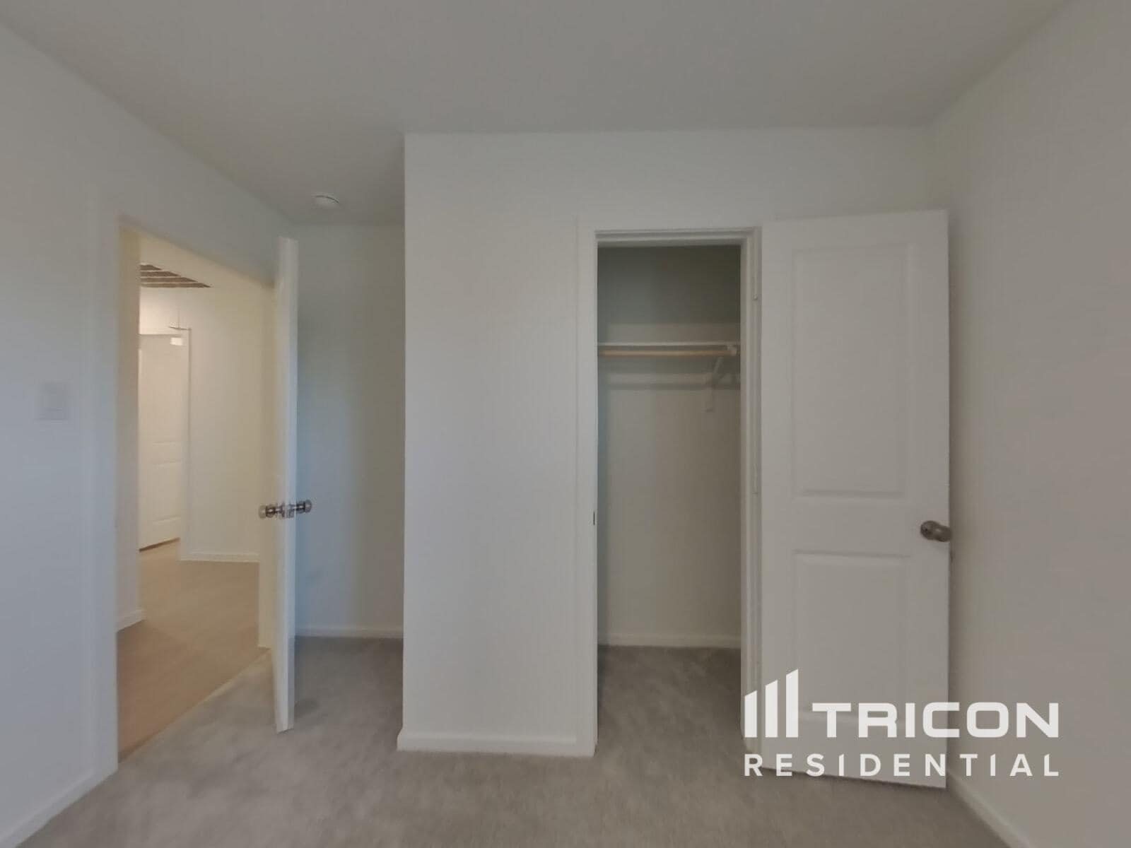 Building Photo - 3065 Dawn Sound Dr