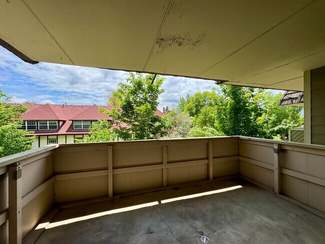 Building Photo - 1 Bedroom, 1 Bath Apartment in Boulder