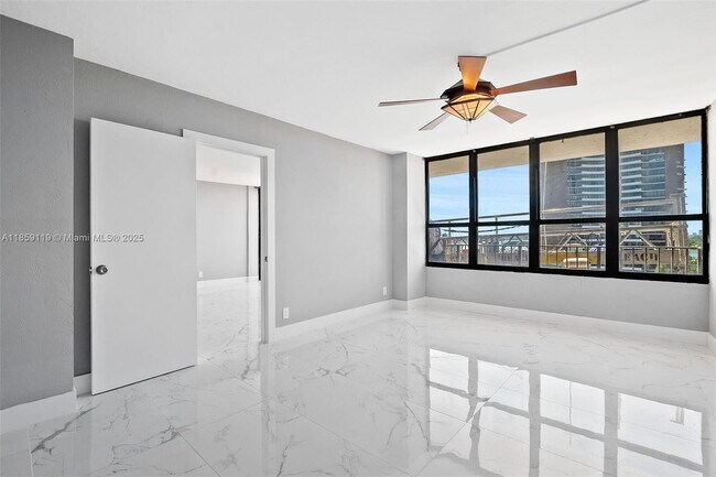 Building Photo - 780 NE 69th St