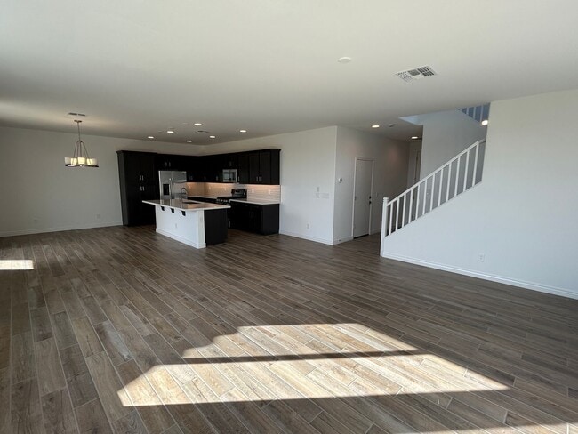 Building Photo - 14391 W Sand Hills Rd