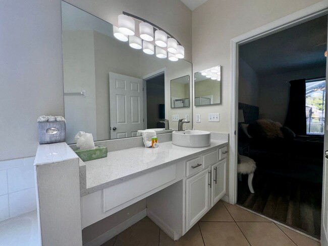 Building Photo - STUNNING Emerald Island Resort 5 bedroom 4...