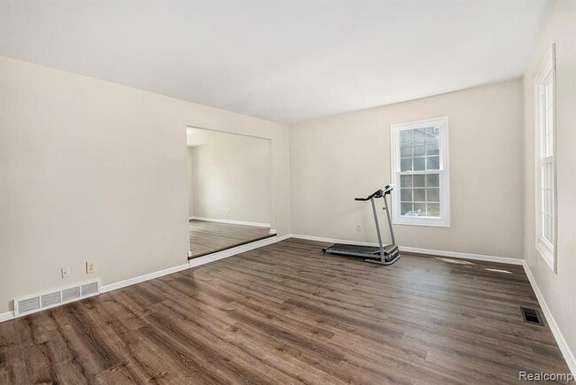 Building Photo - 17346 Fairway