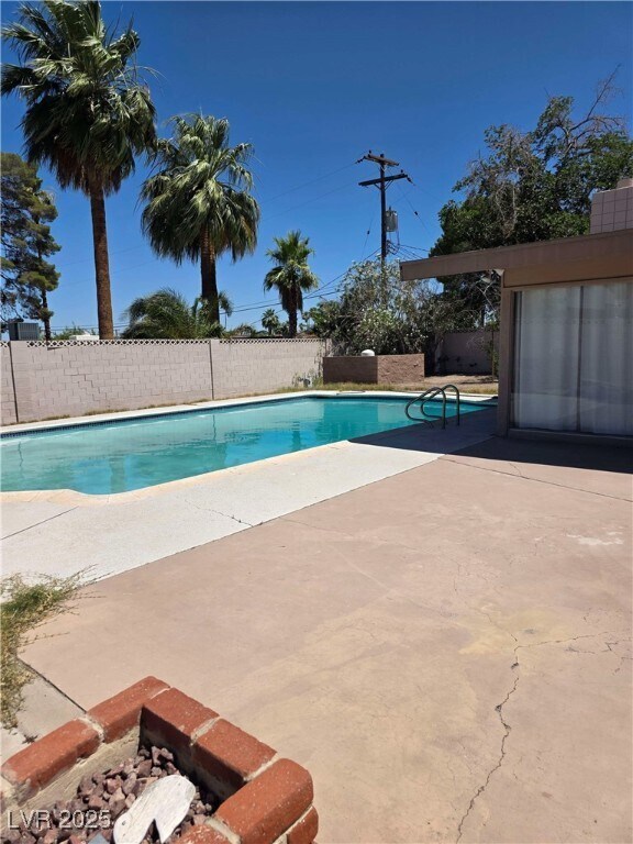 Building Photo - 3314 Arapaho Cir