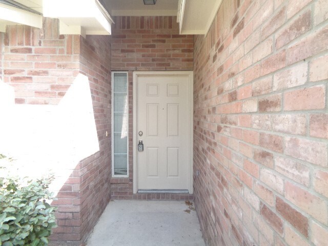 Building Photo - 19021 Hammer Ln