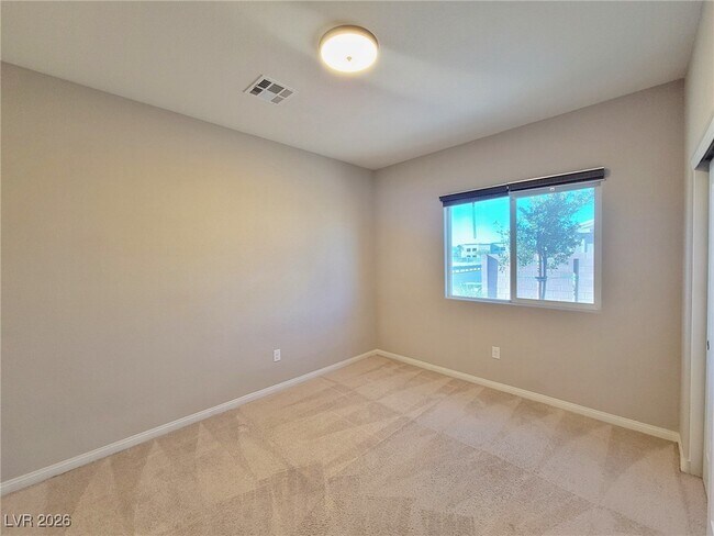 Building Photo - 5652 Redwood St