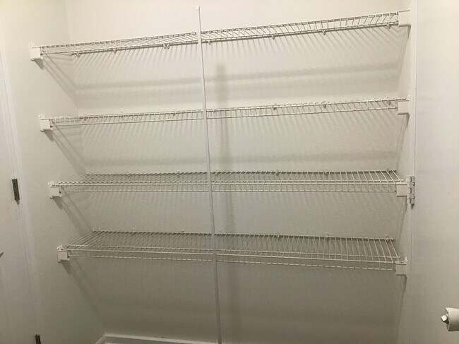 Building Photo - 14258 Marilyn Rd