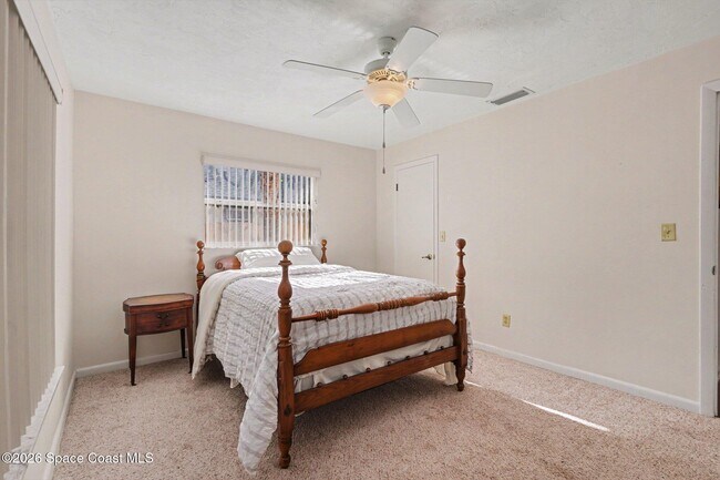 Building Photo - 108 Delvalle St