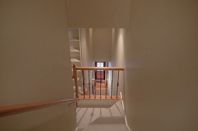 Building Photo - 12 Riva Row