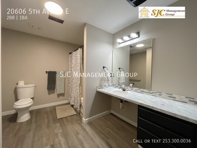 Building Photo - 20606 5th Ave Ct E
