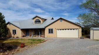 Building Photo - 6 Vista Bonita Dr