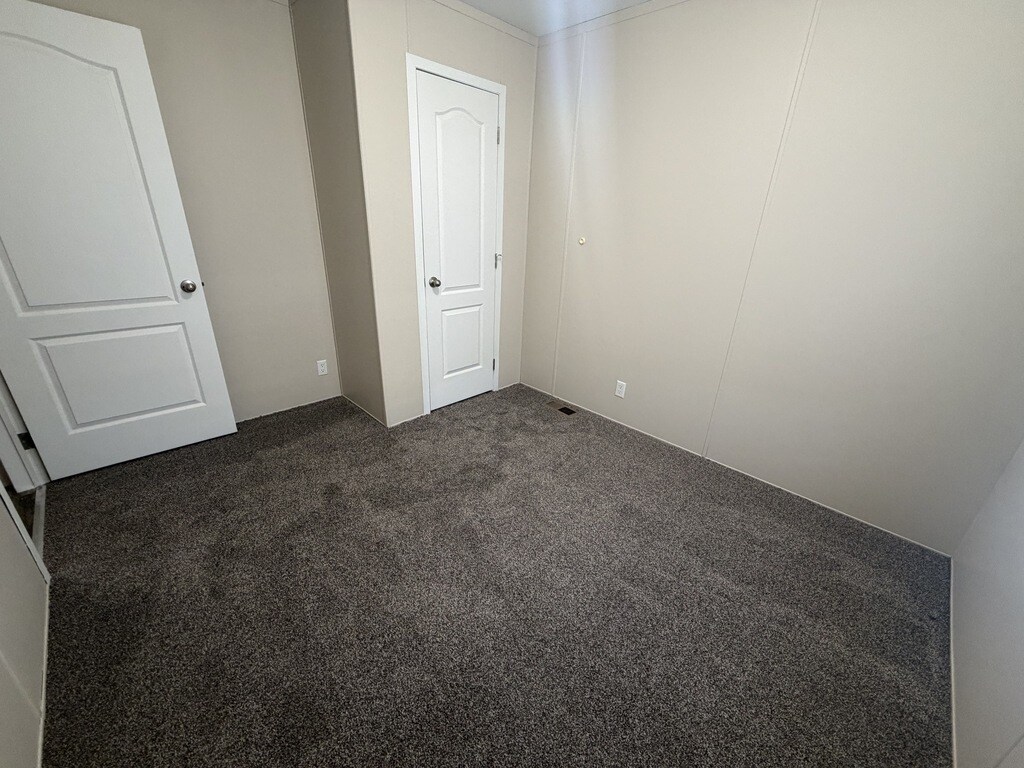 Building Photo - 38052 Johannes Dr