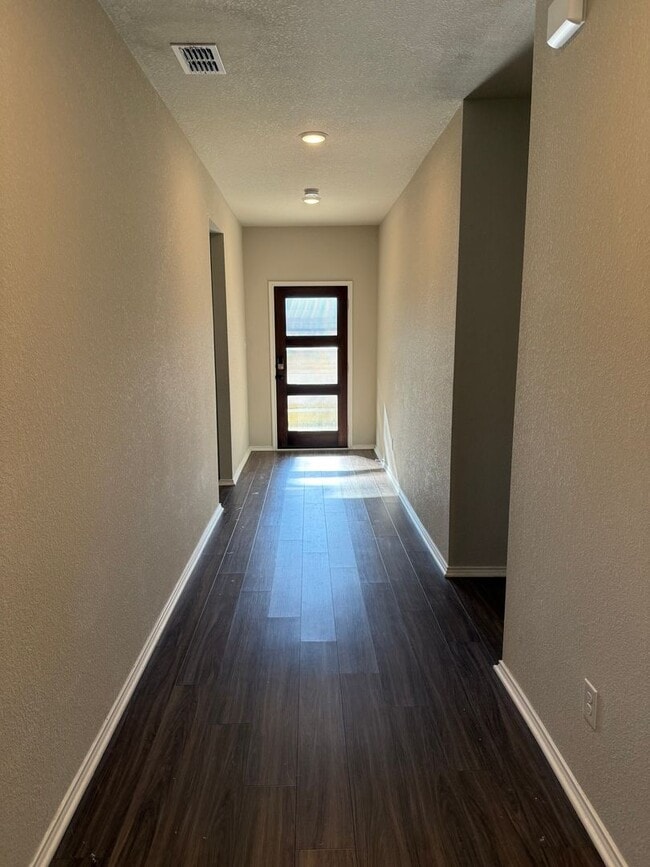 Building Photo - NEW 4 Bedroom in Joshua ISD. Move in special for the end of the year!