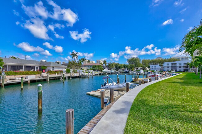 Building Photo - 1130 Sugar Sands Blvd