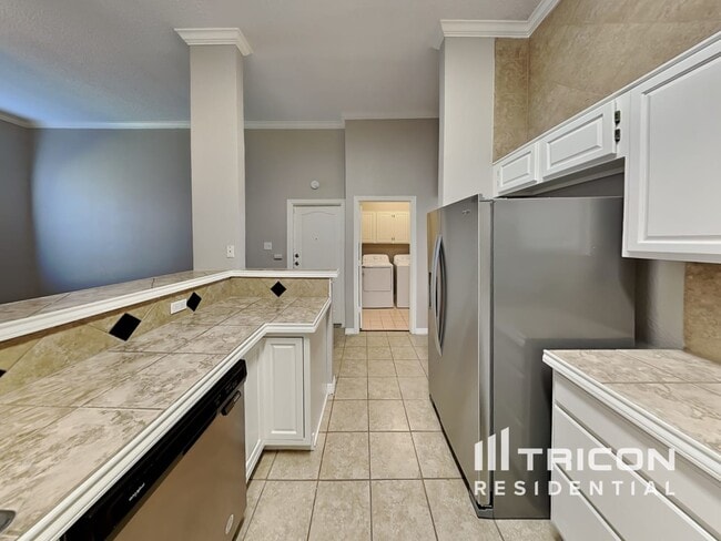 Building Photo - 1626 Mockingbird Ln