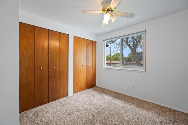 Building Photo - Move-In Ready 4 bedroom, 3 bathroom Home i...