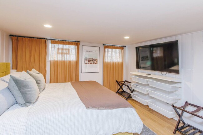 Building Photo - 3508 Tarpis Ave