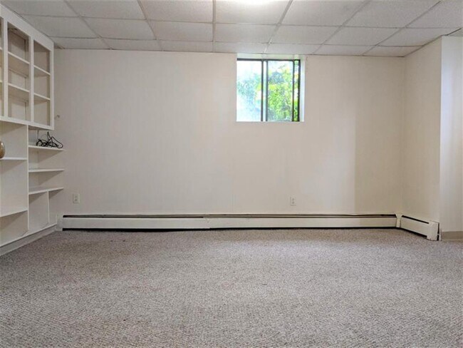 Building Photo - 11 Cameron Ave